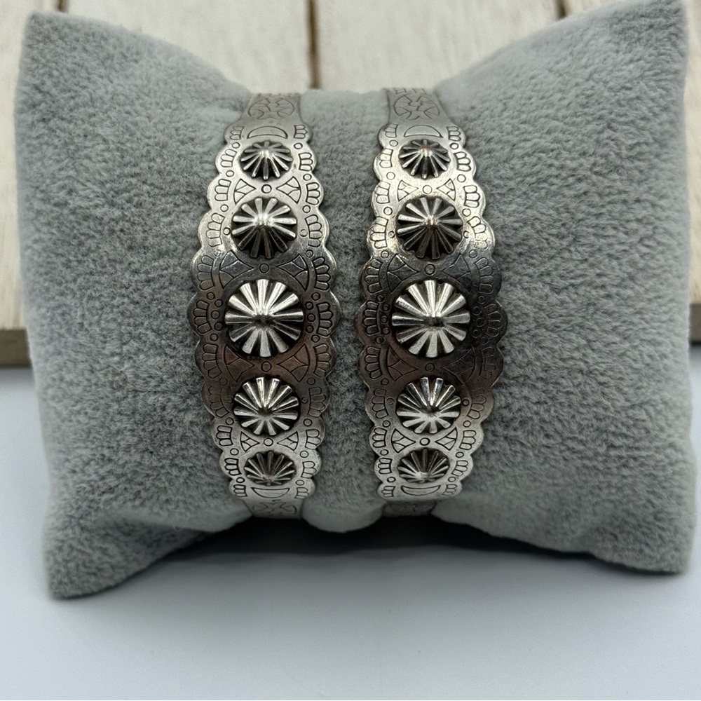Set of 2 Silver tone Women's western cuff Bracelet